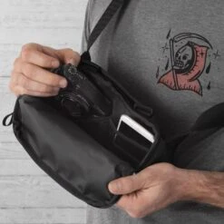 CHROME Helix Handlebar Bag & Shoulder Bag - Black -Bicycle Accessories Store 326110 03 d 681302