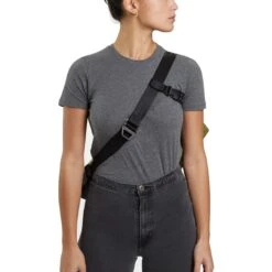 CHROME Simple Messenger MD - 15L - Olive Branch -Bicycle Accessories Store bg 332 olbr simple messenger md 12l kuriertasche olive branch 9 1220400